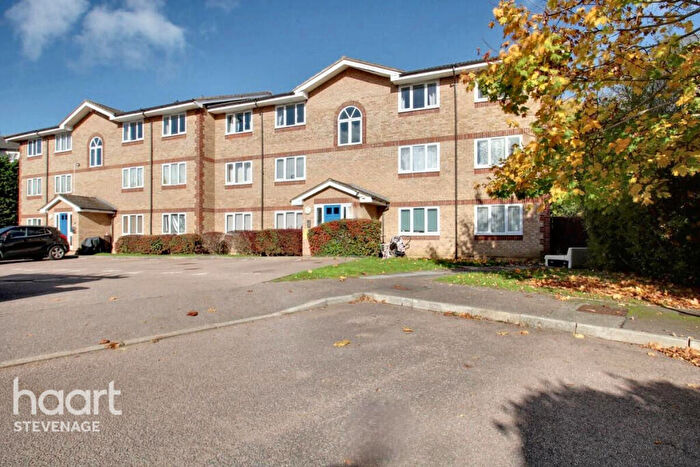 2 Bedroom Apartment For Sale In Keller Close, Stevenage, SG2