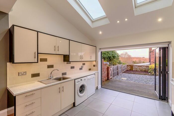 2 Bedroom Terraced House To Rent In High Street, Kings Langley, WD4