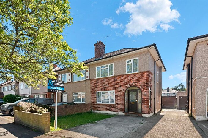 3 Bedroom Semi-Detached House For Sale In Adelphi Crescent, Hayes, UB4