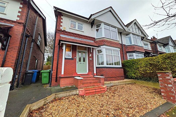 4 Bedroom Semi-Detached House To Rent In Warwick Road, Romiley, Stockport, SK6