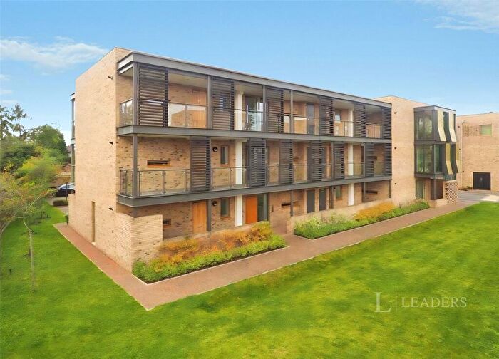 2 Bedroom Flat To Rent In Flat Austin Drive, Trumpington, Cambridge, CB2