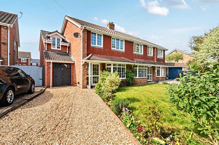 4 Bedroom Semi-Detached House For Sale In Whitley Close, Westbourne, West Sussex, PO10
