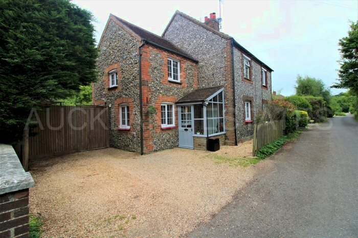 3 Bedroom Cottage For Sale In Warrengate Road, North Mymms, Hatfield, AL9