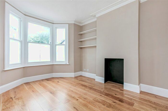 1 Bedroom Flat To Rent In Hargwyne Street, London, SW9