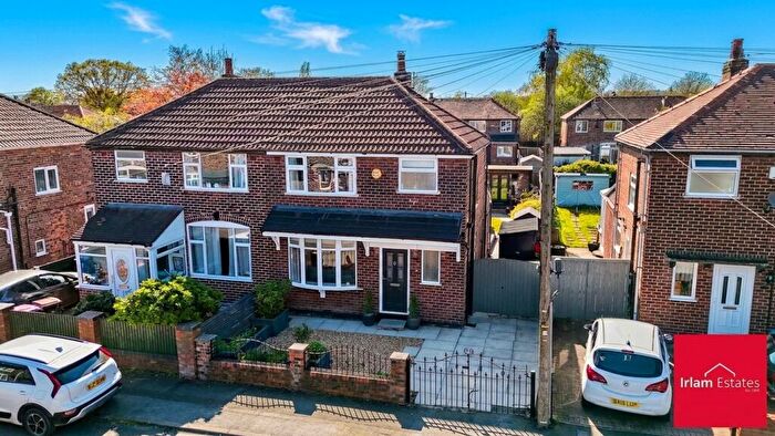 3 Bedroom Semi-Detached House For Sale In Silverdale Avenue, Irlam, M44