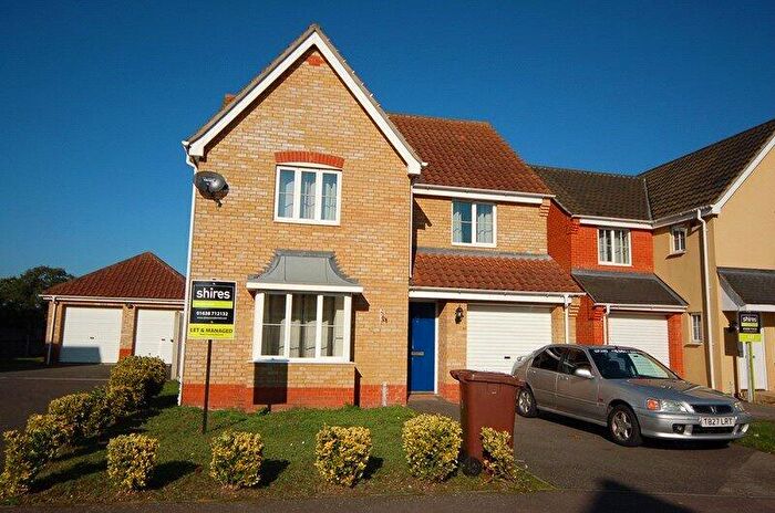 3 Bedroom Detached House To Rent In Linden Walk, Beck Row, Bury St. Edmunds, Suffolk, IP28