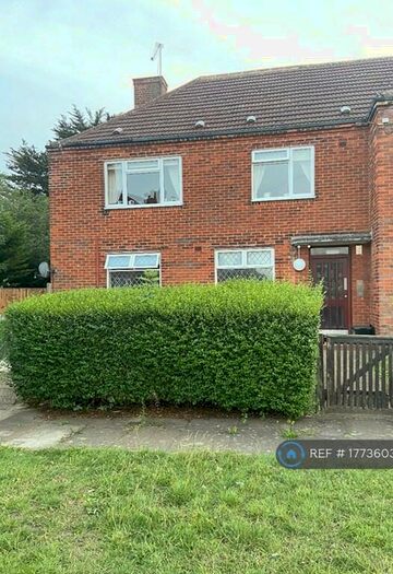 1 Bedroom Flat To Rent In Manford Cross, Chigwell, IG7