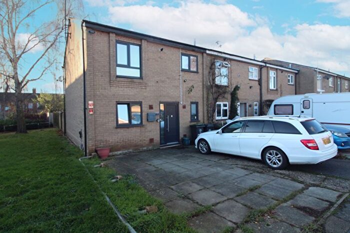 3 Bedroom End Of Terrace House For Sale In Birch Road, Rushden, NN10