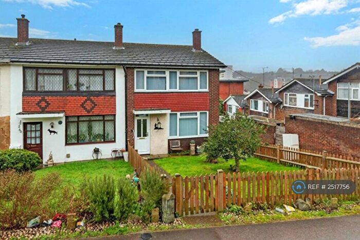 3 Bedroom End Of Terrace House To Rent In Carpeaux Close, Chatham, ME4