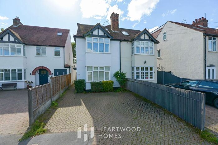 4 Bedroom Semi-Detached House For Sale In Colney Heath Lane, St. Albans, AL4