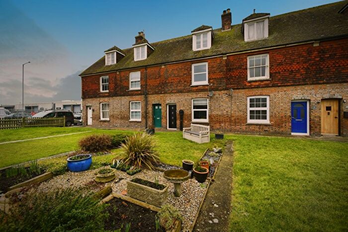 3 Bedroom Terraced House For Sale In Eastbridge Road, Newhaven, BN9