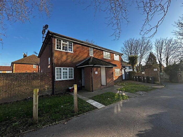 1 Bedroom Flat To Rent In Staines Road, Bedfont, TW14