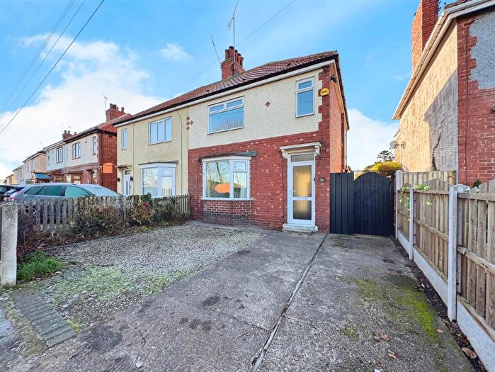 3 Bedroom Semi-Detached House For Sale In Sandy Lane, Worksop, S80