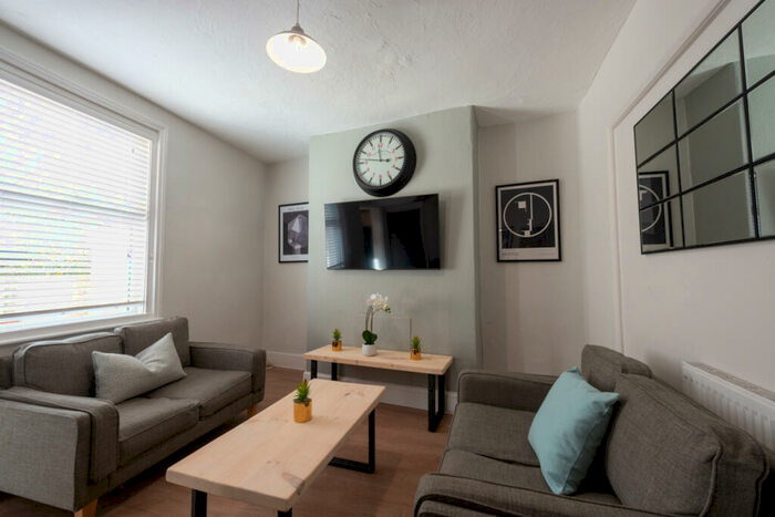 5 Bedroom Property To Rent In Culverland Road, Exeter, EX4