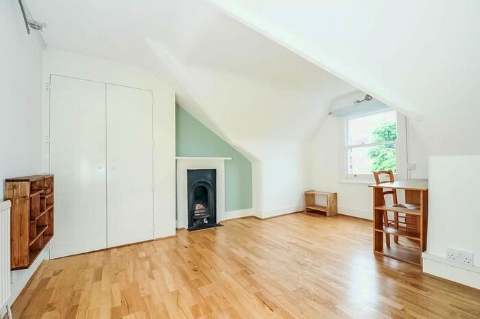 1 Bedroom Flat To Rent In Richmond, Surrey, TW9
