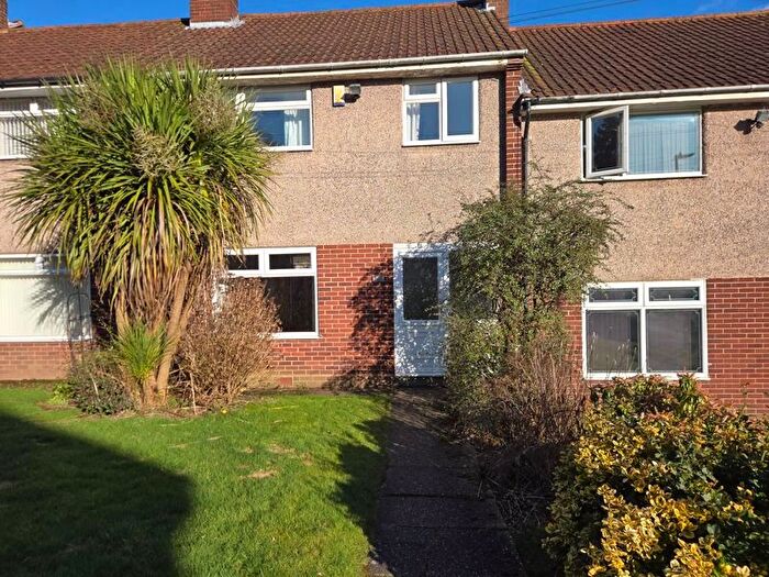 3 Bedroom Town House To Rent In Presthope Road, Selly Oak, Birmingham, B29