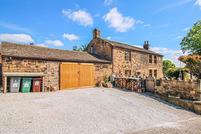 3 Bedroom Detached House For Sale In Headland Lane, Earlsheaton, Dewsbury, WF12