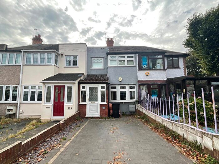 2 Bedroom Terraced House For Sale In Elm Park Avenue, Elm Park, Hornchurch, Essex, RM12