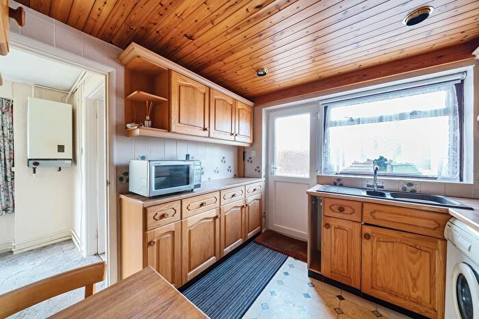 3 Bedroom Semi-Detached House For Sale In Windlesham, Surrey, GU20