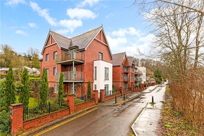 2 Bedroom Apartment For Sale In Granham Close, Marlborough, Wiltshire, SN8