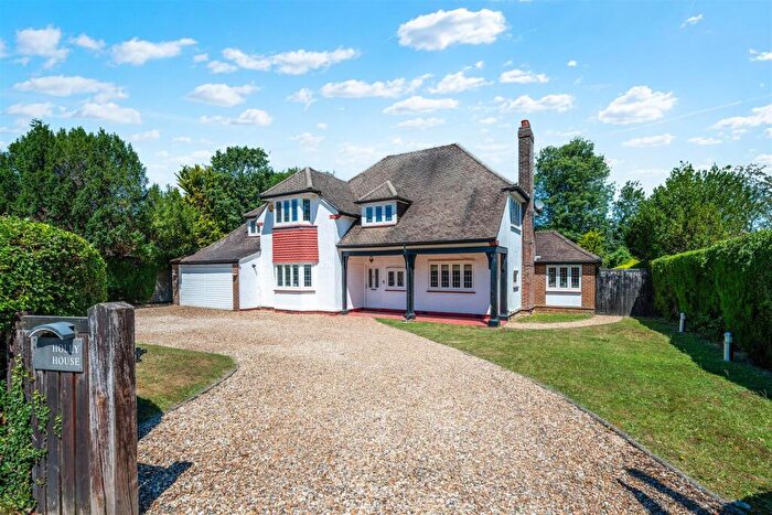5 Bedroom House For Sale In Hollymead Road, Chipstead, CR5