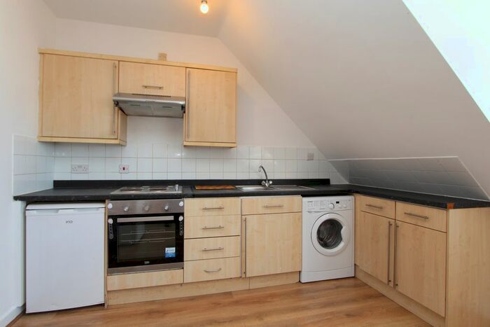2 Bedroom Flat To Rent In High Street, Edgware, HA8