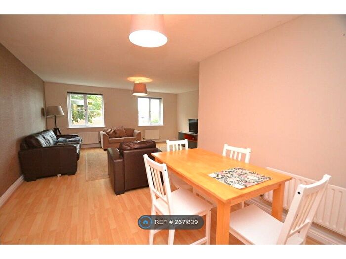 6 Bedroom Detached House To Rent In Slack Lane, Derby, DE22