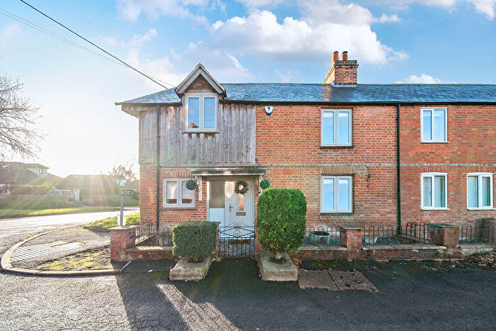 3 Bedroom Semi-Detached House For Sale In Steventon Road, Drayton, OX14