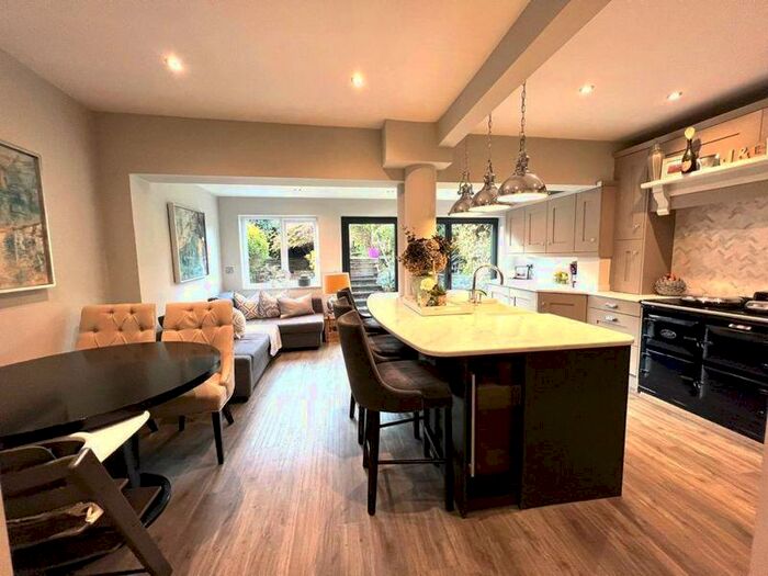 2 Bedroom Character Property To Rent In Alresford, Nr Winchester, Hampshire, SO24