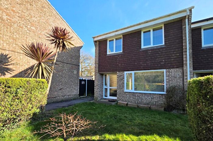 3 Bedroom End Of Terrace House For Sale In Woodhall Way, Fareham, PO15