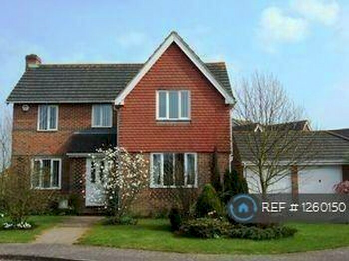 4 Bedroom Detached House To Rent In Hunt Close Hawkinge, Hawkinge Kent, CT18