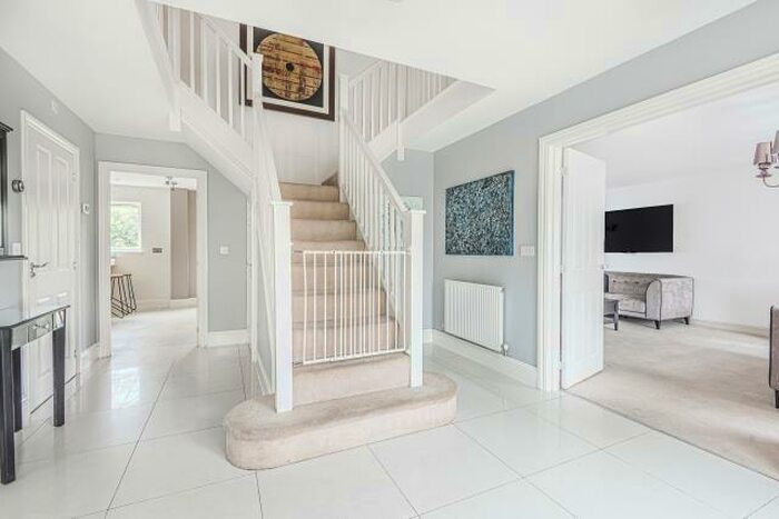 5 Bedroom Detached House To Rent In The Parks, Bracknell, RG12