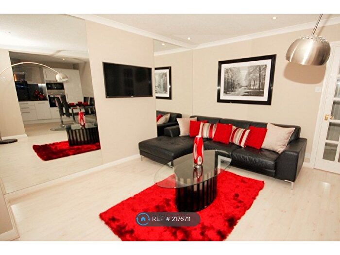 2 Bedroom Flat To Rent In Hilton Avenue, Aberdeen, AB24