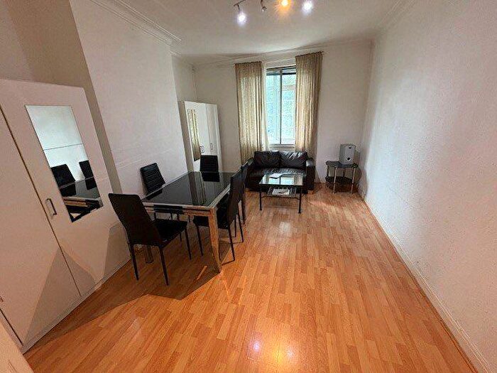 2 Bedroom Flat To Rent In Shirehall Lane, Hendon, NW4