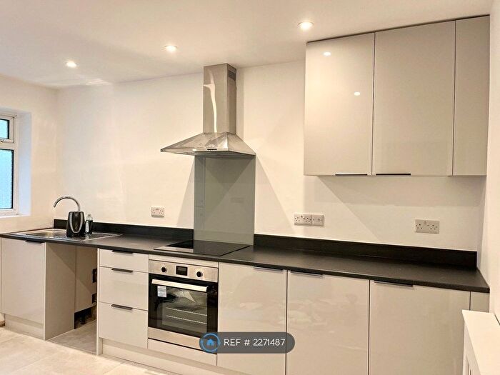 2 Bedroom Bungalow To Rent In Barnfield Road, Orpington, BR5