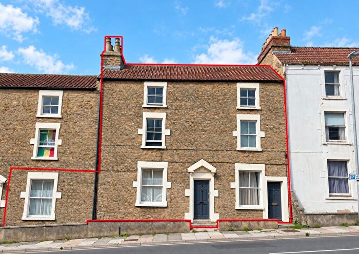 6 Bedroom Terraced House For Sale In North Parade, Frome, BA11
