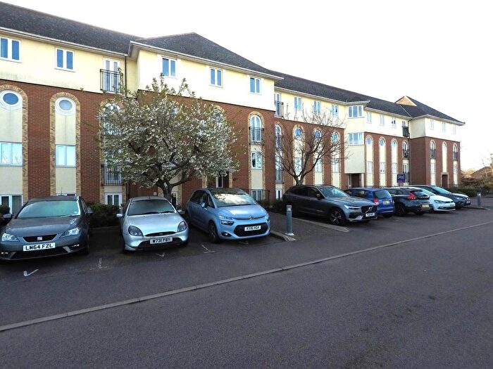 Studio To Rent In Walsingham Close, Hatfield, Hertfordshire, AL10