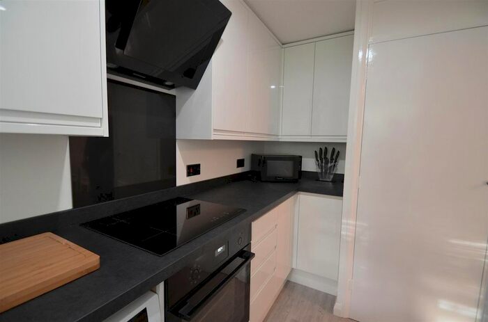 1 Bedroom Flat For Sale In Cranbrook, Woburn Sands, Milton Keynes, MK17