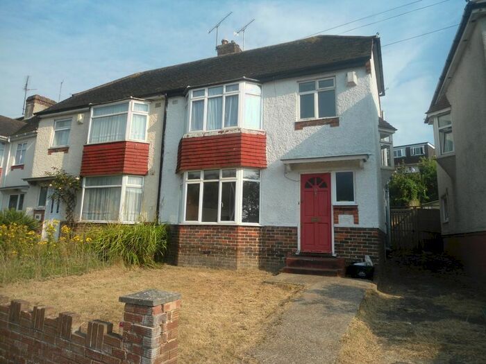 5 Bedroom Semi-Detached House To Rent In Lower Bevendean Avenue, Brighton, BN2
