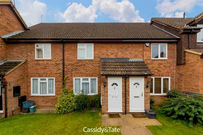 2 Bedroom Terraced House To Rent In Aldbury Close, St. Albans, AL4