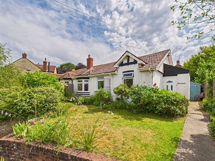 3 Bedroom Bungalow For Sale In Somerton Road, Langport, TA10