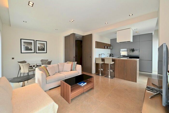 2 Bedroom Flat To Rent In Babmaes Street, St James SW1Y