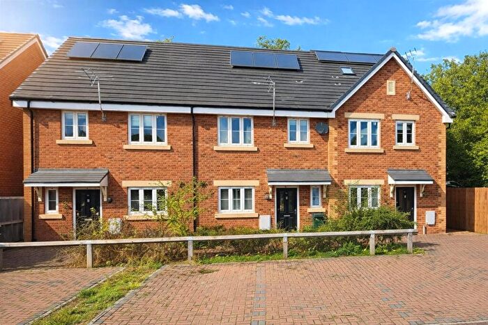 2 Bedroom Terraced House For Sale In Hunters Hill, Burghfield Common, Reading, RG7