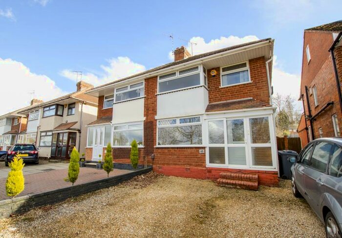 3 Bedroom Semi-Detached House To Rent In Whitehill Lane, Birmingham, B29