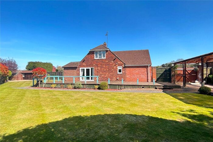 4 Bedroom Bungalow For Sale In Newfield Road, Ash Vale, Surrey, GU12