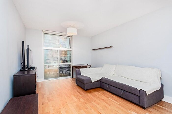 1 Bedroom Apartment To Rent In Warwick Building, Queenstown Road, London, SW11