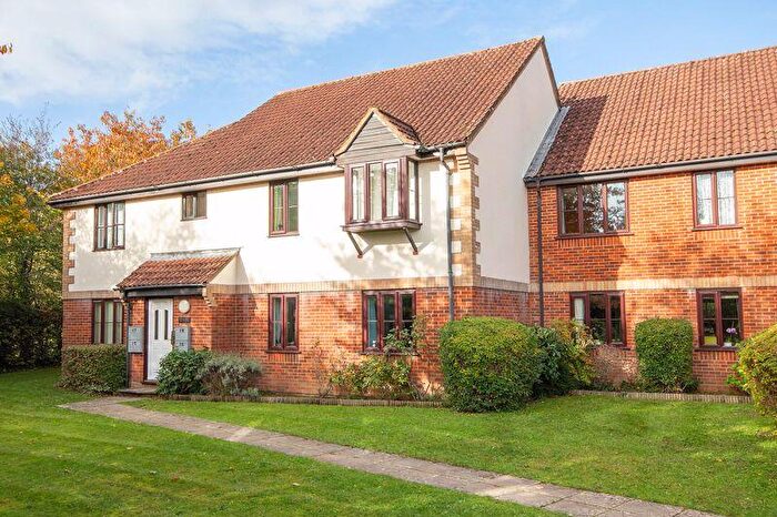 2 Bedroom Flat For Sale In Marchwood, SO40