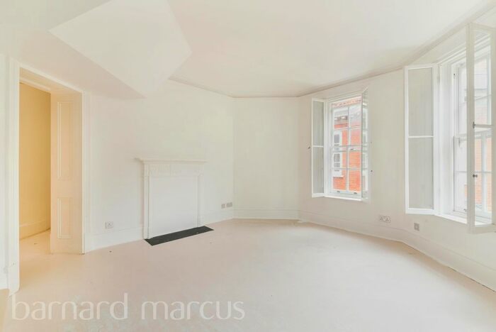 2 Bedroom Flat To Rent In Broad Court, London, WC2B