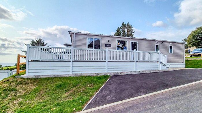 2 Bedroom Park Home For Sale In Polperro Holiday Park, PL13
