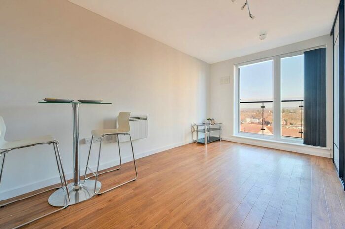 1 Bedroom Flat To Rent In Guildford Road, Woking, GU22
